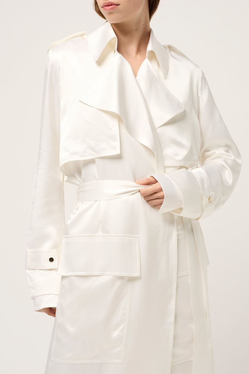 CLASSIC SILK TRENCH COAT - WHITE